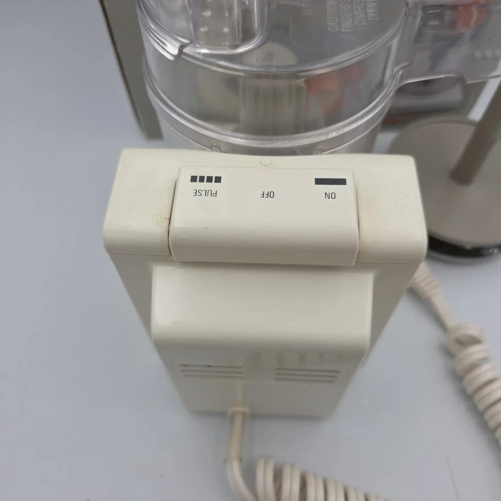 Black & Decker Handy Short Cut II Micro-Processor HMP60